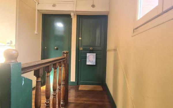 Appartement à vendre    2 pièces • 12,02 m2 Paris 20