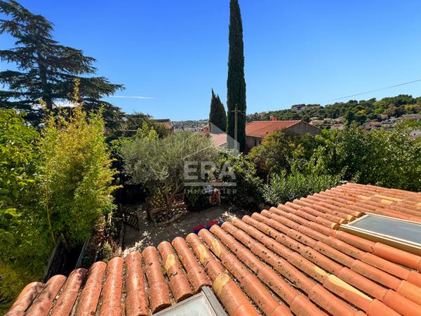 EXCLUSIVITE  - LES PENNES MIRABEAU - Maison T5 3 chambres de 98m2 environ dont véranda sur une parcelle de 157m2