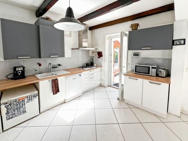 EXCLUSIVITE  - LES PENNES MIRABEAU - Maison T5 3 chambres de 98m2 environ dont véranda sur une parcelle de 157m2