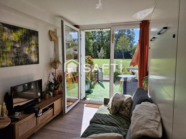 calme , bien situé , vue sur le parc et refait à neuf