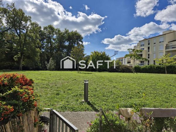 calme , bien situé , vue sur le parc et refait à neuf