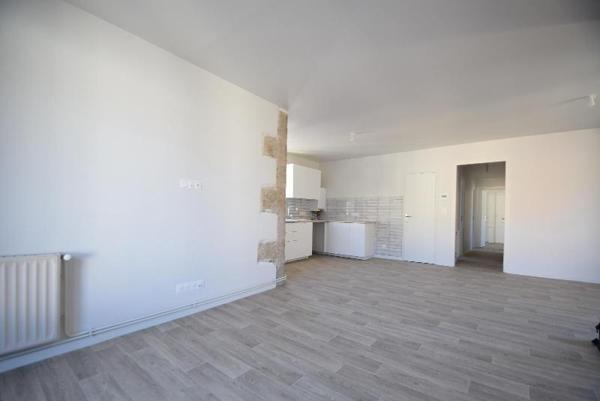 Appartement 4 pièces de 82 m² à Labegude