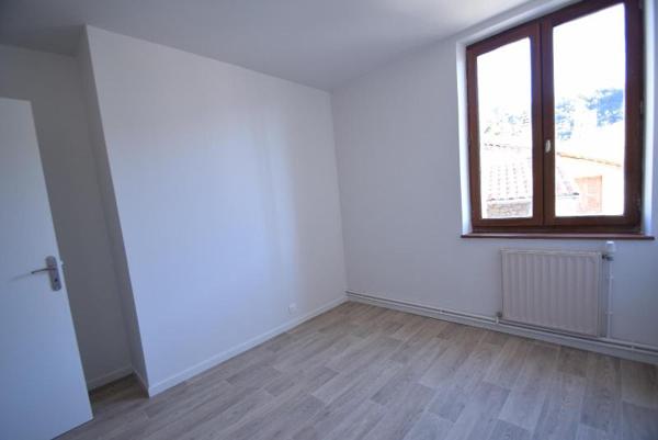 Appartement 4 pièces de 82 m² à Labegude