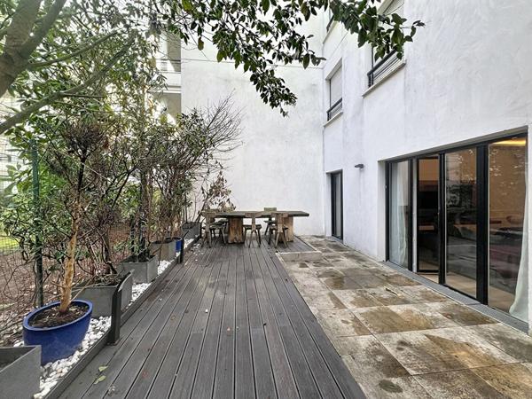 Appartement Suresnes 4 pièce(s) 93 m2