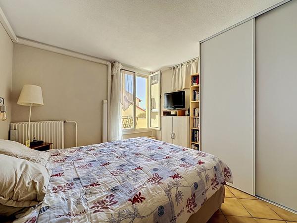 Appartement 5 pièces 112 m² Dernier Étage à Vendre à la Batarelle Marseille
