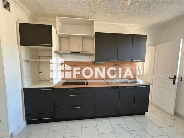 Location Appartement 4 pièces 79.1 m² - 124 ALLEE DES BASSES RIVES Trans En Provence 83720