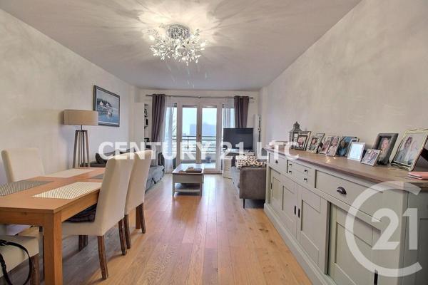 Appartement F3 à vendre  3 pièces - 74,12 m2 CHARENTON LE PONT - 94