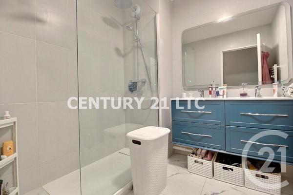 Appartement F3 à vendre  3 pièces - 74,12 m2 CHARENTON LE PONT - 94