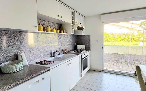 Maison à vendre    6 pièces •  Port-des-Barques