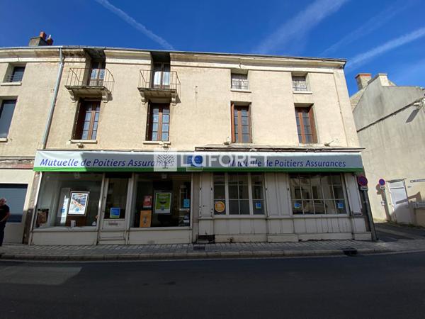 Achat immeuble près de Doué-en-Anjou - 5 pièce(s) - 145 m² - 148 750 €