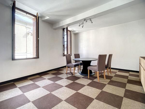 Achat immeuble près de Doué-en-Anjou - 5 pièce(s) - 145 m² - 148 750 €