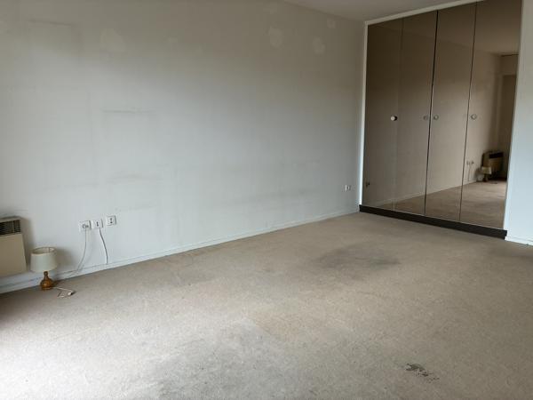 A vendre studio avec balcon aux Hesperides de Vaugirard
