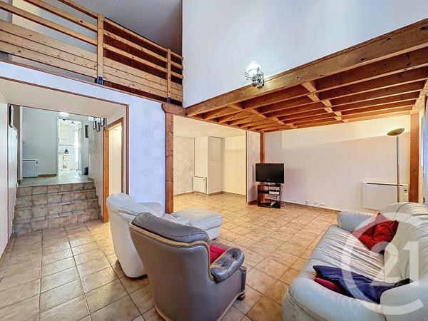 Appartement F5 à vendre  5 pièces - 104,77 m 2   VILLEJUIF  - 94