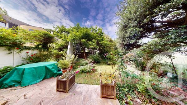 Appartement F5 à vendre  5 pièces - 104,77 m 2   VILLEJUIF  - 94