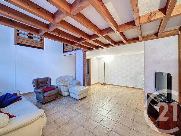 Appartement F5 à vendre  5 pièces - 104,77 m 2   VILLEJUIF  - 94