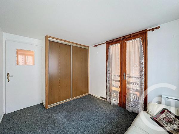 Appartement F5 à vendre  5 pièces - 104,77 m 2   VILLEJUIF  - 94
