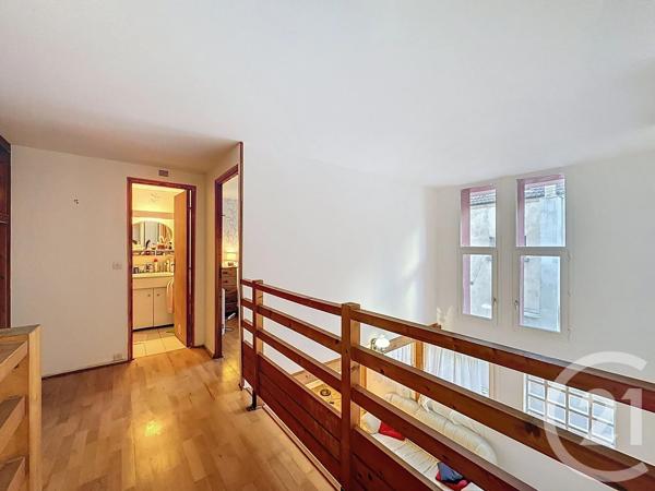 Appartement F5 à vendre  5 pièces - 104,77 m 2   VILLEJUIF  - 94