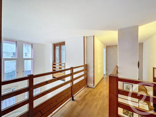 Appartement F5 à vendre  5 pièces - 104,77 m 2   VILLEJUIF  - 94