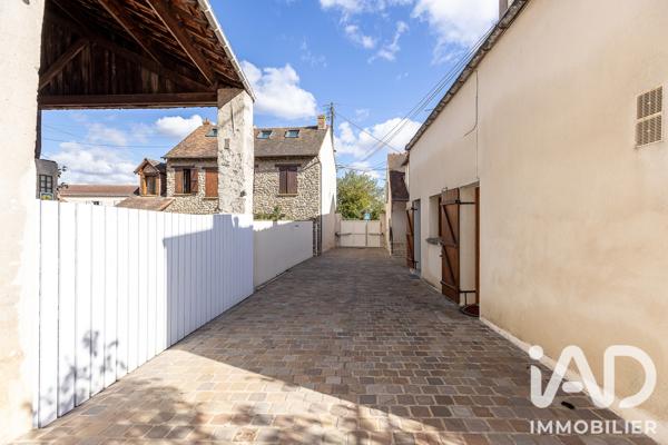 Immeuble à vendre 108 m² Marolles-en-Hurepoix