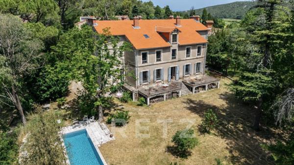 Propriété d'exception avec maison de Maître, chai et dépendances entre Nîmes et Montpellier