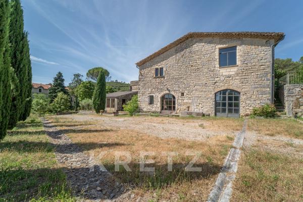 Propriété d'exception avec maison de Maître, chai et dépendances entre Nîmes et Montpellier