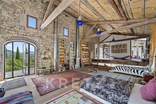 Propriété d'exception avec maison de Maître, chai et dépendances entre Nîmes et Montpellier