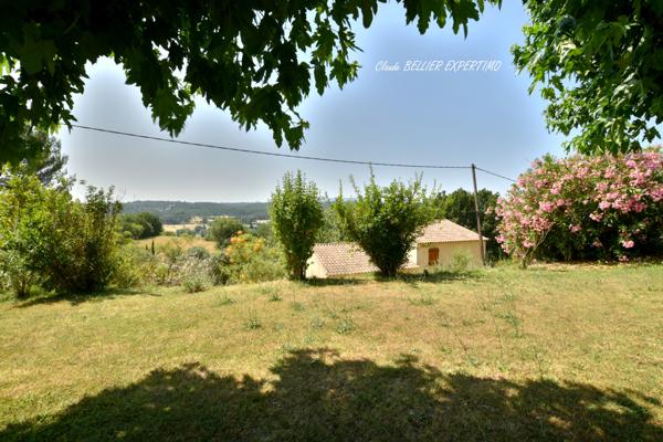 Meyreuil (13590) Maison familiale à MEYREUIL de 223 m2 constituée actuellement de 3 logements sur sa parcelle de 4000 m2