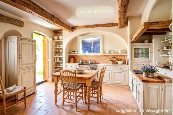 Meyreuil (13590) Maison familiale à MEYREUIL de 223 m2 constituée actuellement de 3 logements sur sa parcelle de 4000 m2