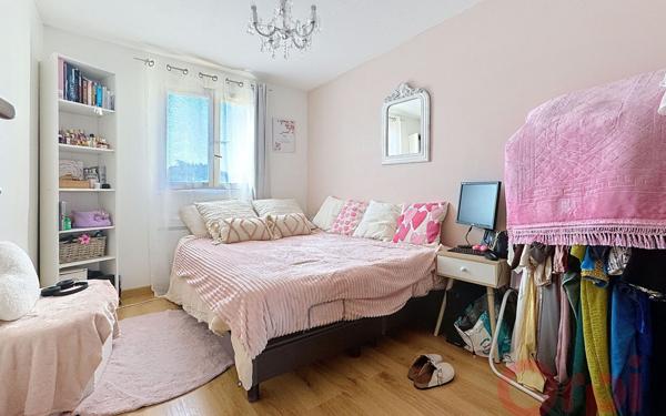 Appartement à vendre    3 pièces • 69 m2 Fréjus