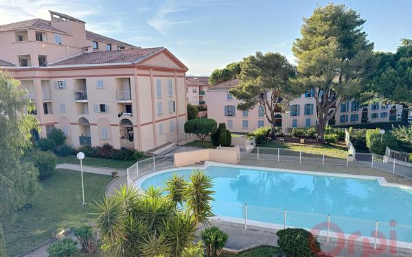 Appartement à vendre    3 pièces • 69 m2 Fréjus
