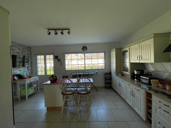 Ensemble immobilier d'environ 250 m2 à GIBERVILLE. dont 60m2 d'un studio