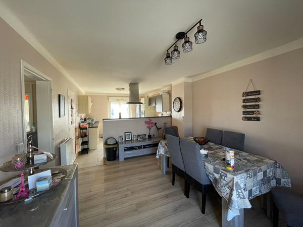 Ensemble immobilier d'environ 250 m2 à GIBERVILLE. dont 60m2 d'un studio