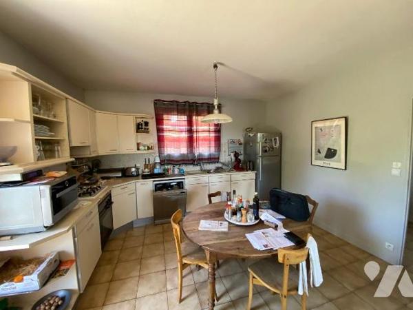 A VENDRE, Gironde, proche Bordeaux, BLANQUEFORT Centre à proximité du collège et de l'arrêt de ...