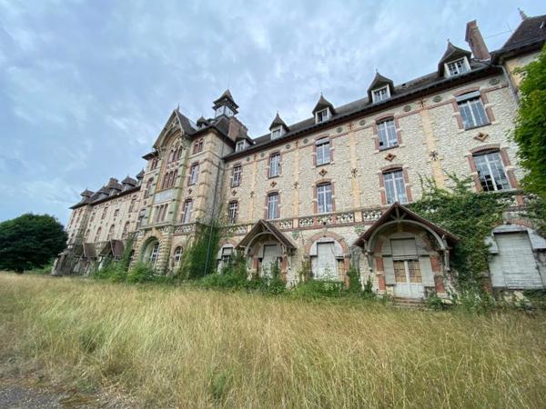 Propriete à vendre 100 pièces proche de TOURS (37)