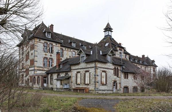 Propriete à vendre 100 pièces proche de TOURS (37)