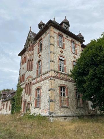 Propriete à vendre 100 pièces proche de TOURS (37)