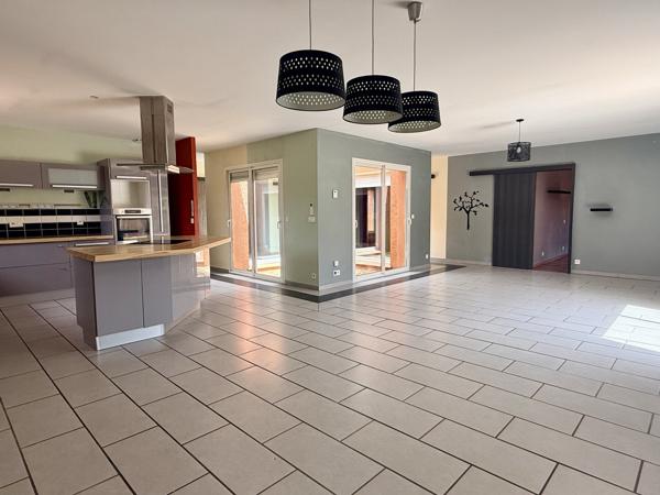 Maison contemporaine de plain-pied – Lumineuse et beaux volumes - Villasavary (11150)