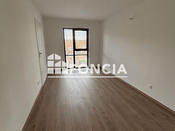 Location Appartement 9 pièces 210.3 m² - 9 RUE SERGENT RENE-MARIE RIVIERE Saint Etinne 42000