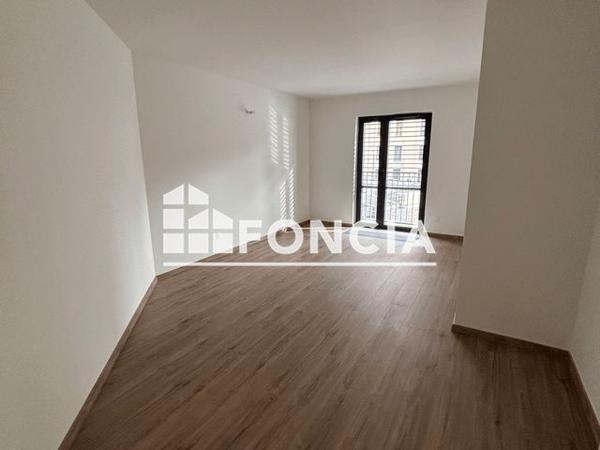 Location Appartement 9 pièces 210.3 m² - 9 RUE SERGENT RENE-MARIE RIVIERE Saint Etinne 42000