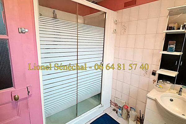 Maison en cours de rénovation de 5 pièces de 115 m2  sur une parcelle de plus de 500 m2