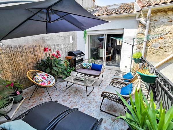 Vinon-sur-Verdon (83560) Maison 2 logements avec cour, terrasse et garage