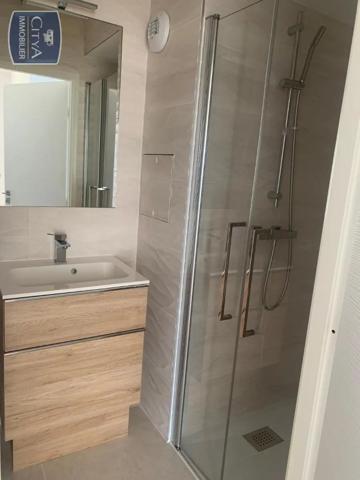 Appartement à louer 3 pièces 102.74m²