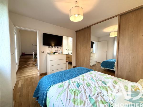 Maison à vendre 5 pièces 127 m² Saint-Cyr-l'École