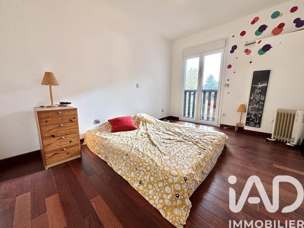 Maison à vendre 5 pièces 127 m² Saint-Cyr-l'École
