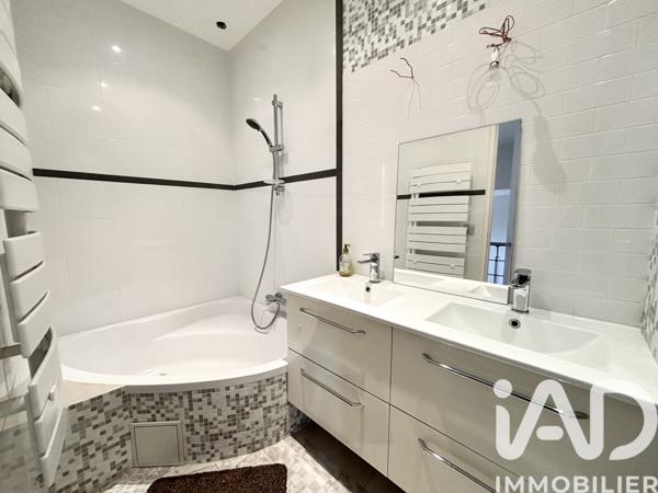 Maison à vendre 5 pièces 127 m² Saint-Cyr-l'École
