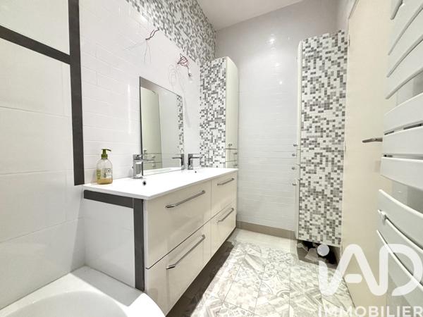 Maison à vendre 5 pièces 127 m² Saint-Cyr-l'École