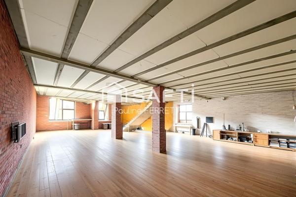 Deux lots habitations de 150m2 chacun + Grand garage de 150m2