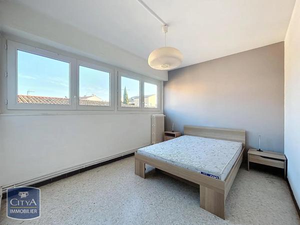 Appartement à louer 4 pièces 73.28m² Nîmes (30000)