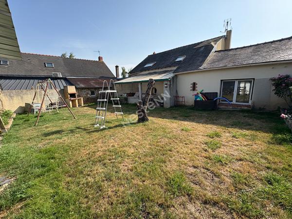 Maison à vendre à MONTRELAIS - 3 chambres, belle pièce de vie, garage, jardin