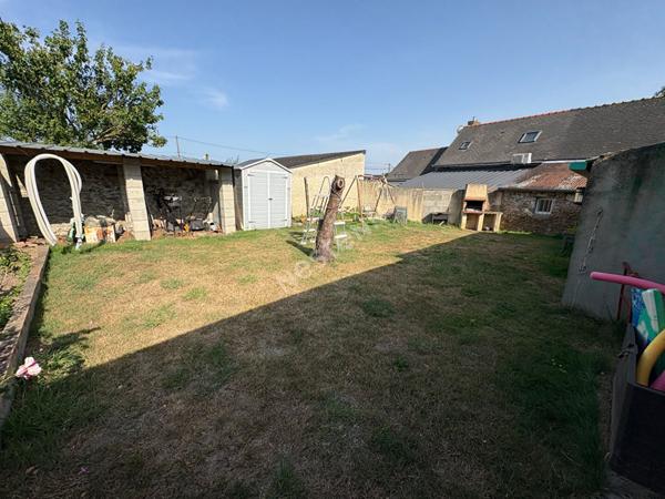 Maison à vendre à MONTRELAIS - 3 chambres, belle pièce de vie, garage, jardin